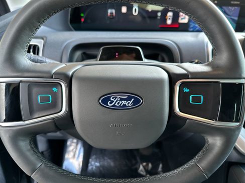 Certified 2025 Ford Expedition Active image 25