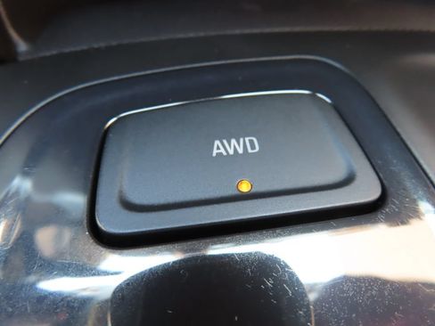 Used 2023 Chevrolet Equinox RS w/ RS Leather Package AWD/4WD image 15