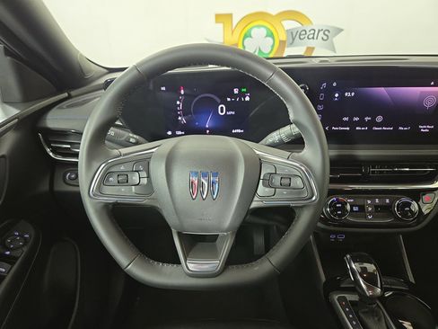 Used 2025 Buick Envista Sport Touring image 15