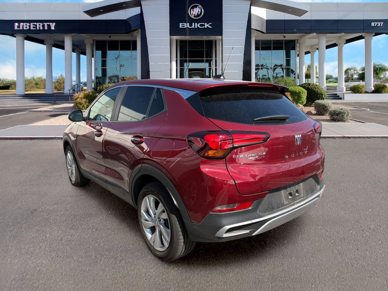 Used 2025 Buick Encore GX Preferred w/ Comfort Package FWD image 3