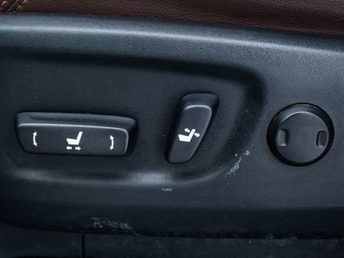 Used 2021 Toyota 4Runner Limited image 22