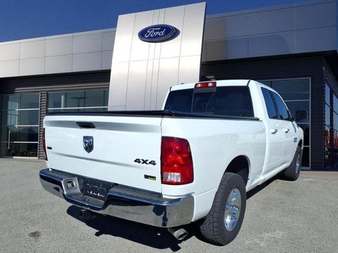 Used 2018 RAM 1500 Classic SLT image 2