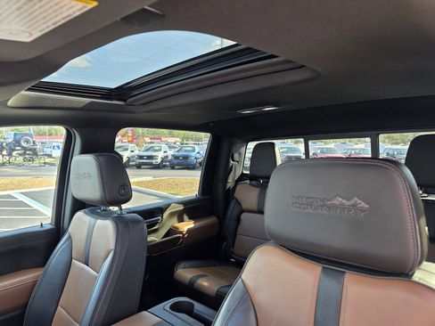 Used 2023 Chevrolet Silverado 3500 High Country AWD/4WD image 20