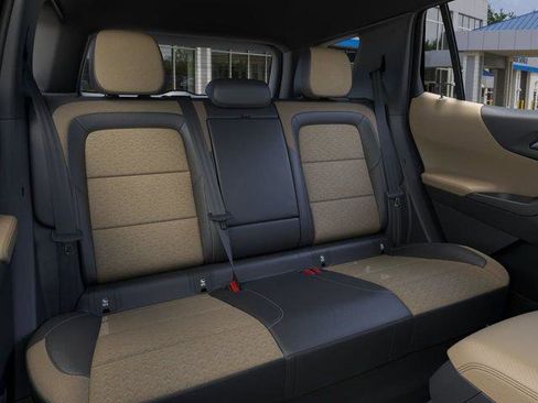 New 2026 Chevrolet Equinox ACTIV AWD/4WD image 17