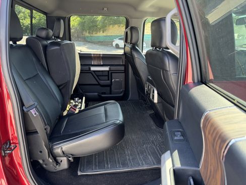 Used 2019 Ford F150 Lariat w/ Equipment Group 502A Luxury AWD/4WD image 9