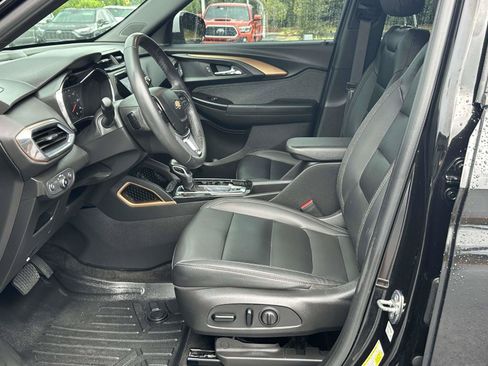 Used 2021 Chevrolet TrailBlazer ACTIV w/ Convenience Package FWD image 4
