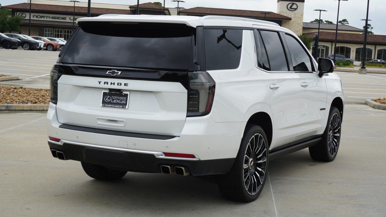 Used 2025 Chevrolet Tahoe High Country AWD/4WD image 6
