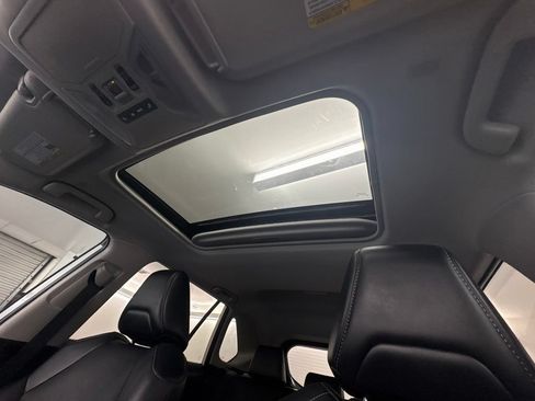 Used 2025 Toyota RAV4 XLE Premium FWD image 31