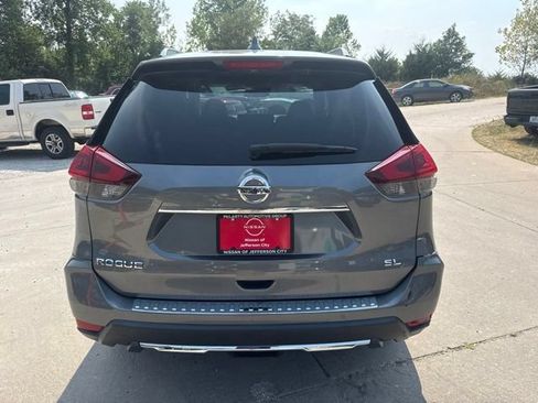Used 2018 Nissan Rogue SL w/ Premium Package FWD image 6