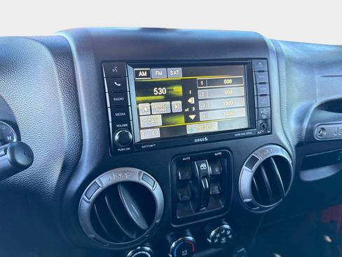 Used 2016 Jeep Wrangler Unlimited Sport image 21