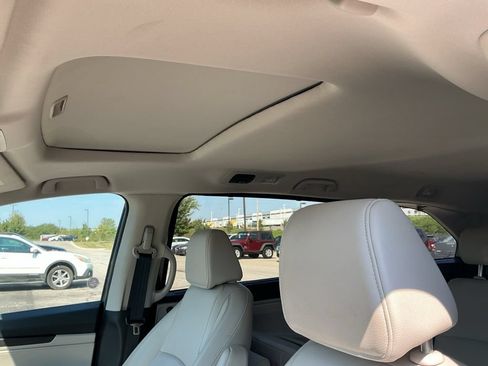 Used 2025 Honda Odyssey EX-L image 12