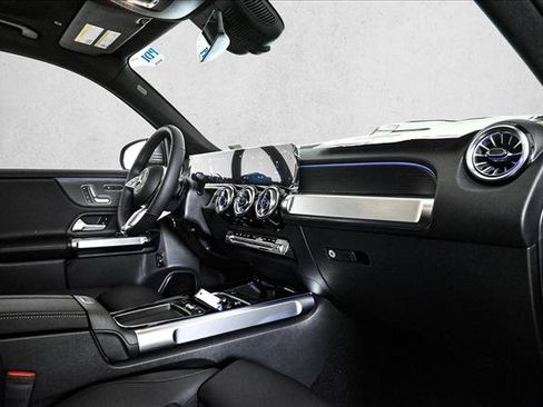 New 2026 Mercedes-Benz GLB 250 4MATIC image 24