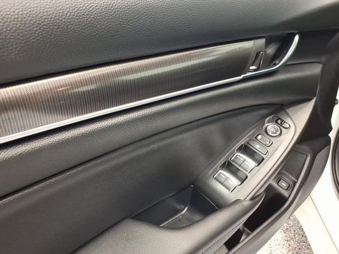 Used 2022 Honda Accord Sport Sedan image 8
