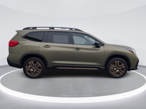 Used 2025 Subaru Ascent Bronze Edition AWD/4WD image 4
