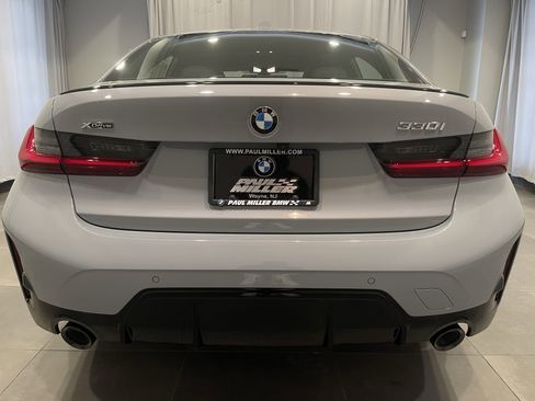 New 2026 BMW 330i xDrive Sedan w/ M Sport Package AWD/4WD image 5