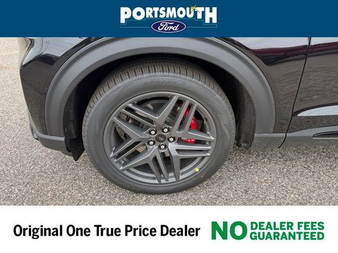 New 2026 Ford Explorer ST image 28