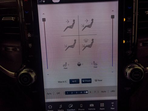New 2025 RAM 2500 Big Horn AWD/4WD image 6