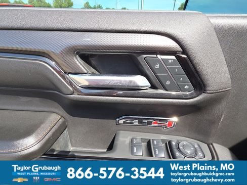 Used 2024 GMC Sierra 1500 AT4 w/ Technology Package AWD/4WD image 15