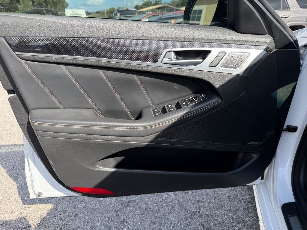 Used 2018 Genesis G80 3.3T Sport RWD image 12