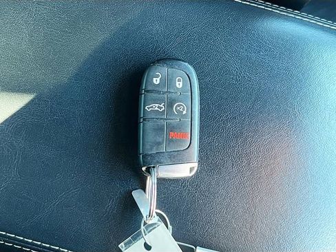 Used 2023 Chrysler 300 S image 32