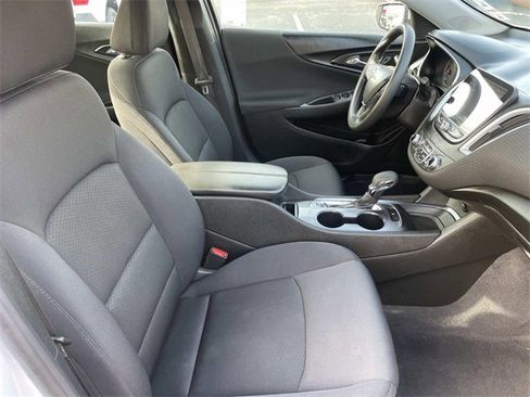 Used 2023 Chevrolet Malibu LT image 32