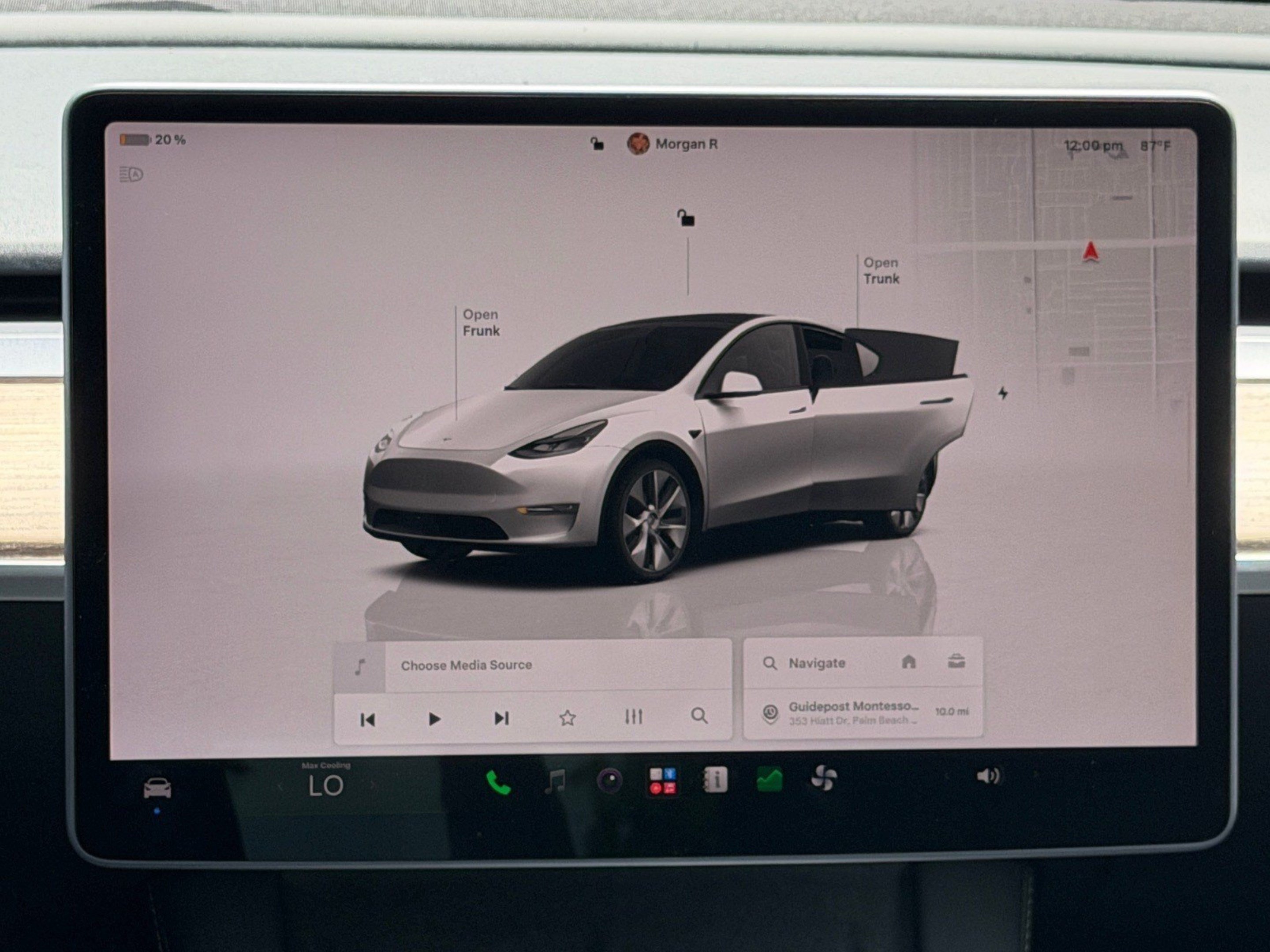 Used 2023 Tesla Model Y 2WD image 13