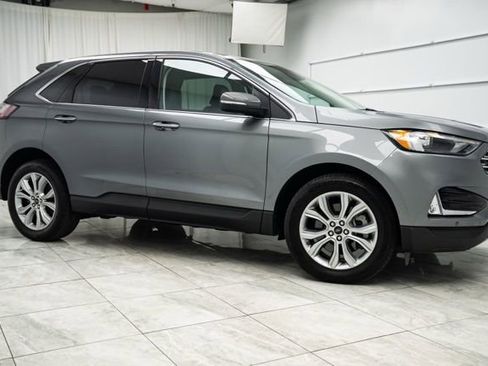 Used 2024 Ford Edge Titanium image 2