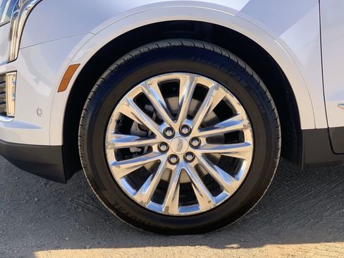 Used 2019 Cadillac XT5 Platinum AWD/4WD image 31