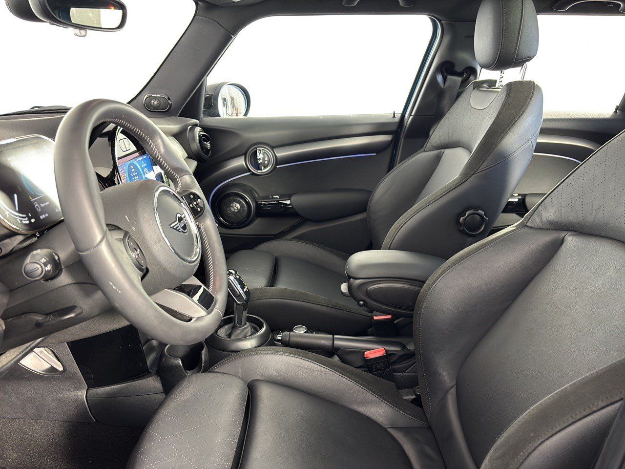 Used 2024 MINI Cooper S FWD image 5