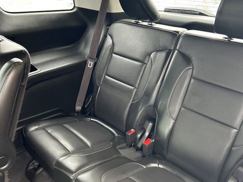 Used 2017 GMC Acadia SLT image 16