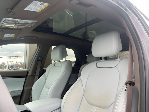 Used 2026 Genesis Electrified GV70 Advanced image 9