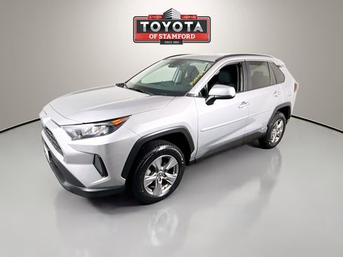Certified 2022 Toyota RAV4 LE image 3