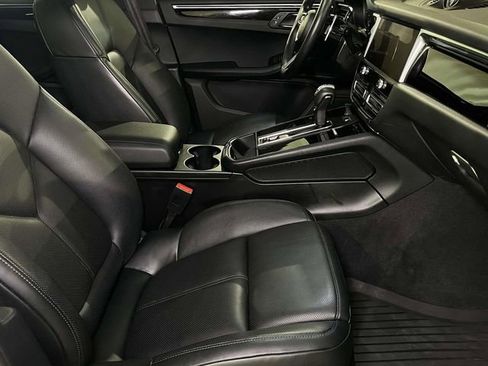 Certified 2023 Porsche Macan S AWD/4WD image 24