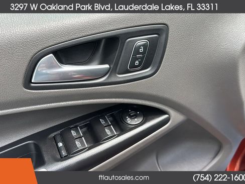 Used 2021 Ford Transit Connect XLT FWD image 19
