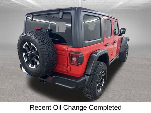 Used 2025 Jeep Wrangler Unlimited Rubicon 4xe w/ Convenience Group AWD/4WD image 12