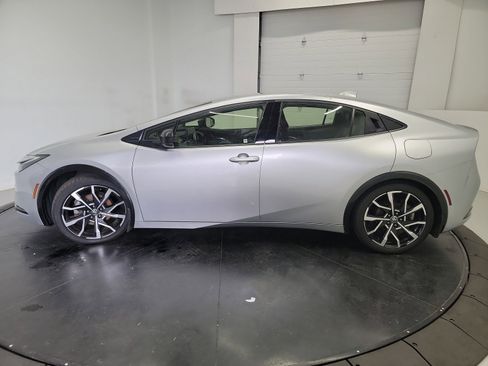 Used 2023 Toyota Prius Prime FWD image 4