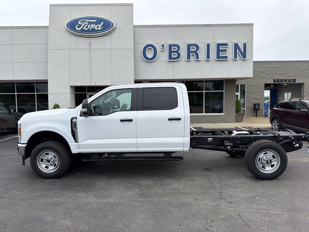 New 2026 Ford F350 XL w/ XL Chrome Package AWD/4WD image 2