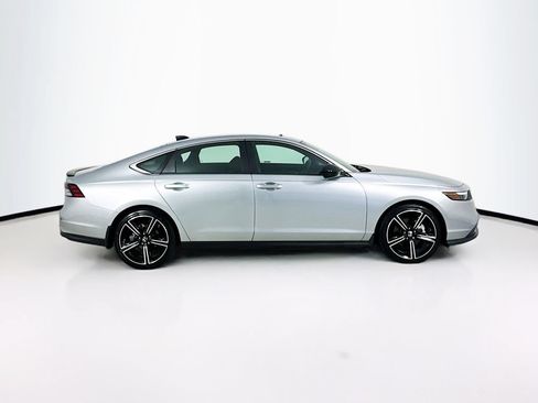 Used 2024 Honda Accord Sport image 8