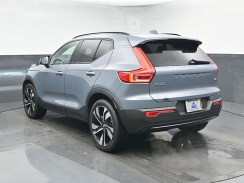 Used 2023 Volvo XC40 B5 Plus w/ Protection Package Premier image 6