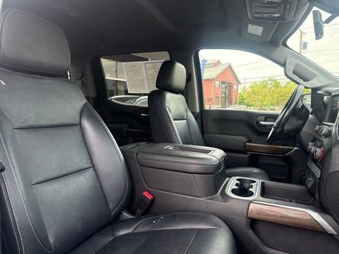 Used 2021 Chevrolet Silverado 1500 LT Trail Boss w/ LPO, Dark Essentials Package AWD/4WD image 27