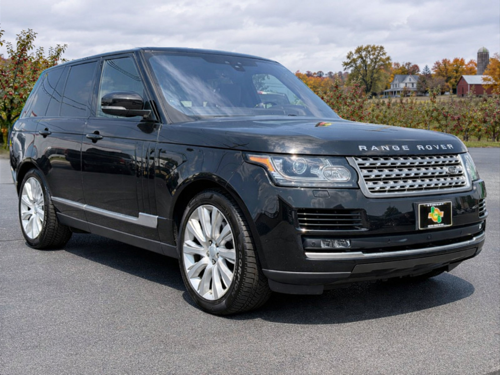 Used 2017 Land Rover Range Rover Supercharged AWD/4WD image 2