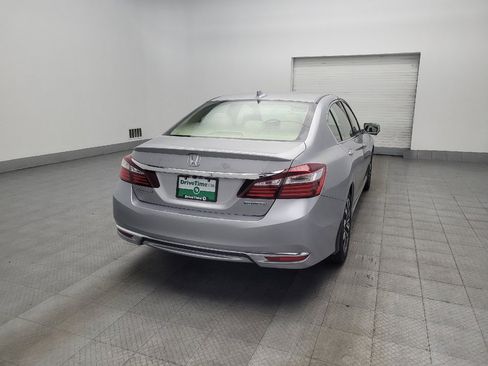 Used 2017 Honda Accord Hybrid Sedan image 9