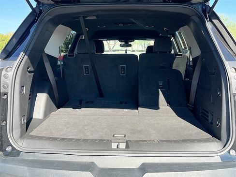 Used 2021 Chevrolet Traverse LS image 24