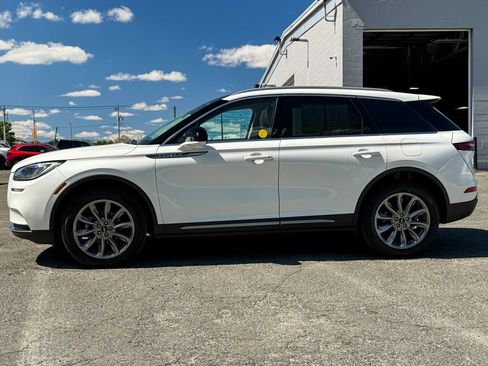 Used 2022 Lincoln Corsair AWD w/ Premium Package image 6