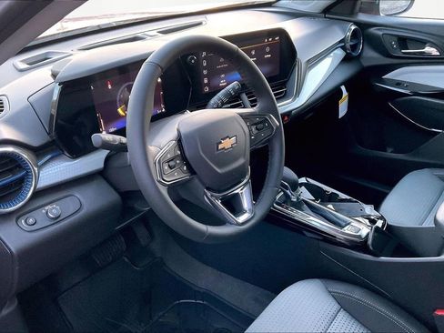 New 2026 Chevrolet Trax LT w/ Driver Confidence Package image 8