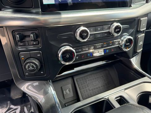 Used 2022 Ford F150 Lariat w/ Equipment Group 502A High image 27