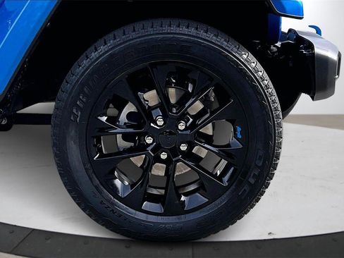 Used 2022 Jeep Wrangler Unlimited Sahara image 32