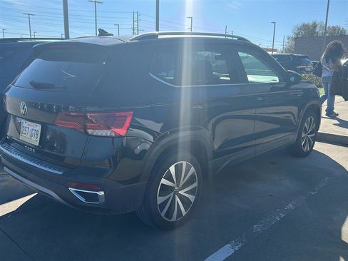 Used 2023 Volkswagen Taos SE image 10