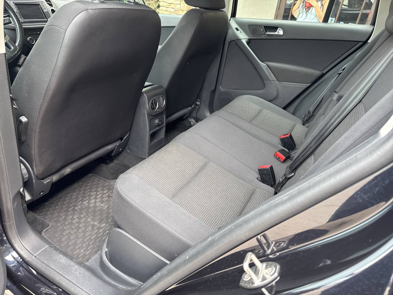 Used 2017 Volkswagen Tiguan S FWD image 11