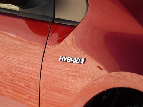 Used 2017 Toyota Prius Two image 6